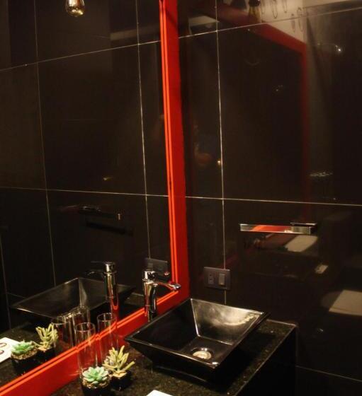 هتل 1945 Aeropuerto