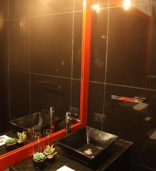 هتل 1945 Aeropuerto