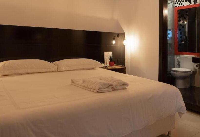 هتل 1945 Aeropuerto