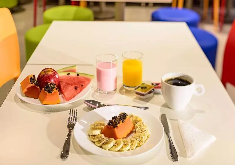 ホテル Ibis Budget Foz Do Iguaçu