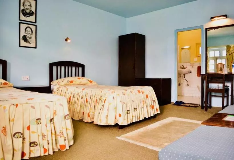 هتل Megha Traveller S Village