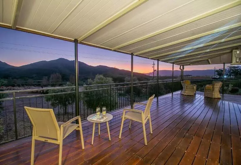 Hotelli Olive Hill Guest House