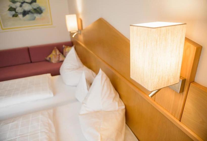 בית מלון כפרי Rochushof