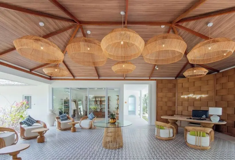 هتل Eri Maldives