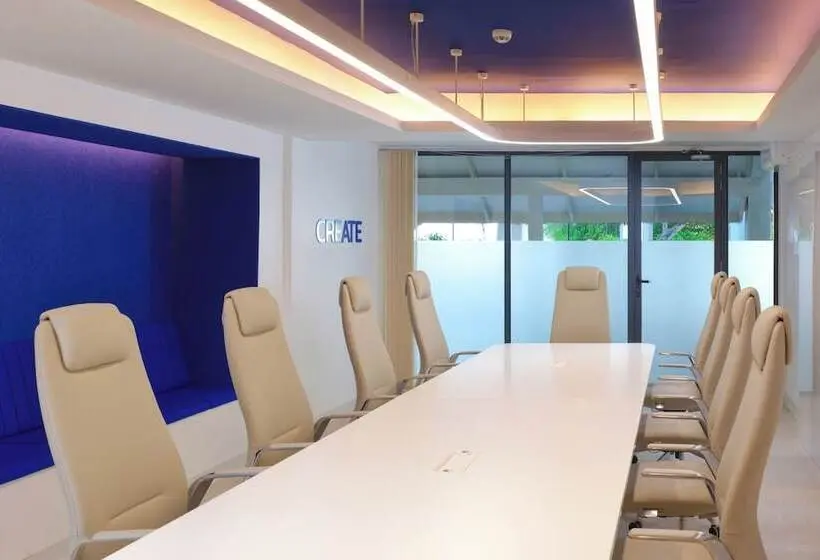هتل Eri Maldives