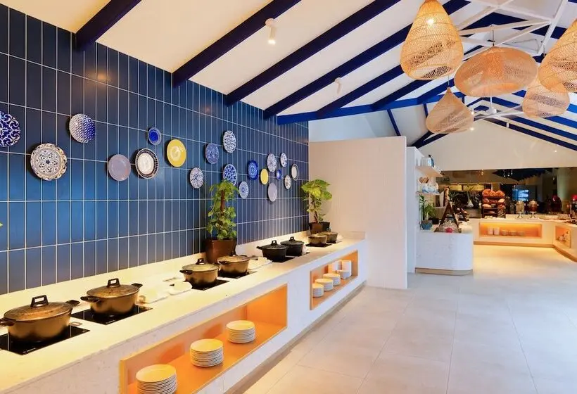 هتل Eri Maldives