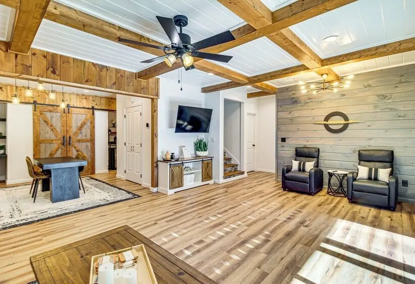 Ellijay Home 4 Mi To Dtwn: Hot Tub & Resort Perks!