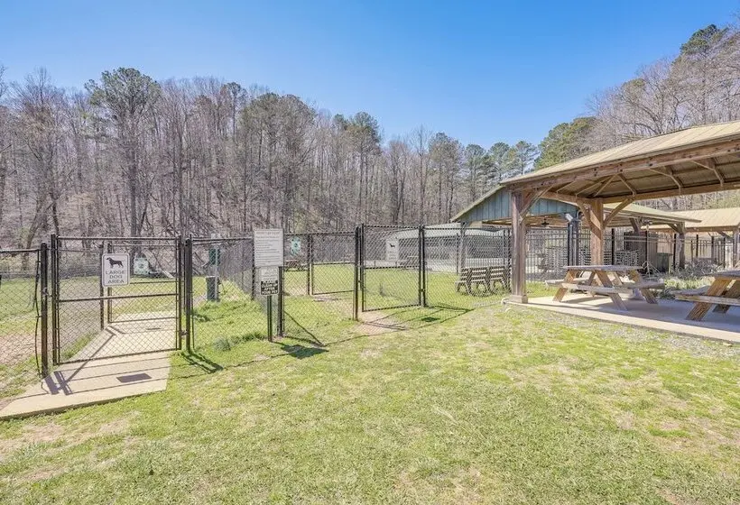 Ellijay Home 4 Mi To Dtwn: Hot Tub & Resort Perks!