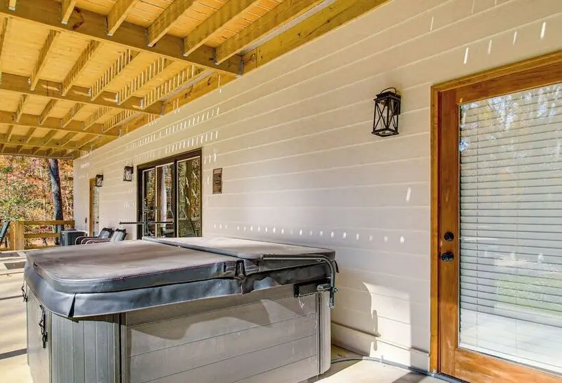 Ellijay Home 4 Mi To Dtwn: Hot Tub & Resort Perks!