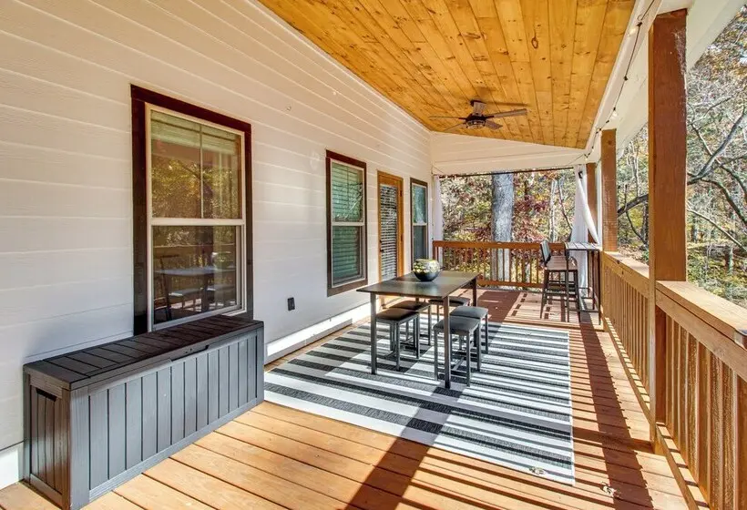 Ellijay Home 4 Mi To Dtwn: Hot Tub & Resort Perks!