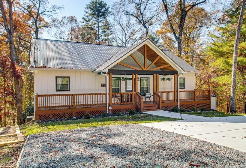 Ellijay Home 4 Mi To Dtwn: Hot Tub & Resort Perks!