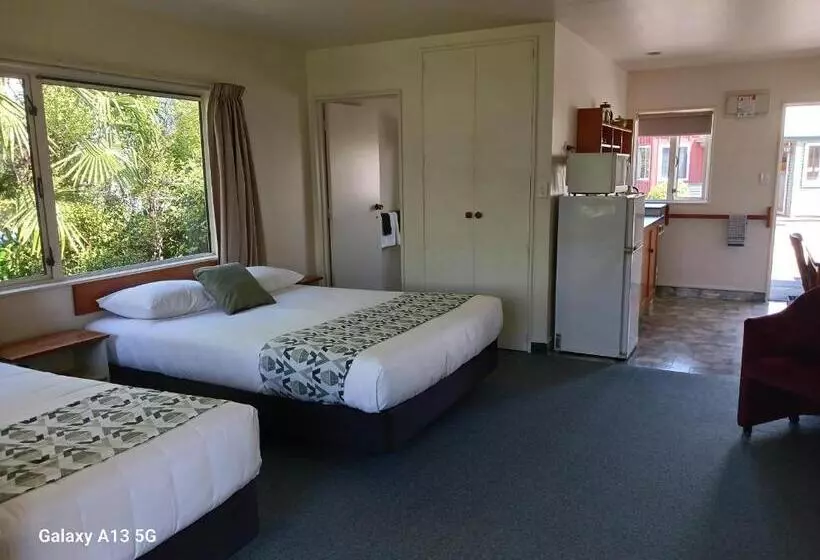 Anatoki Lodge Motel