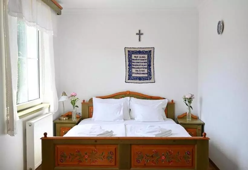 Aamiaismajoitus (B&B) Székely Kúria