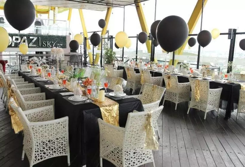 Hotelli Ayola Sunrise Mojokerto