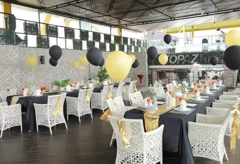 Hotelli Ayola Sunrise Mojokerto