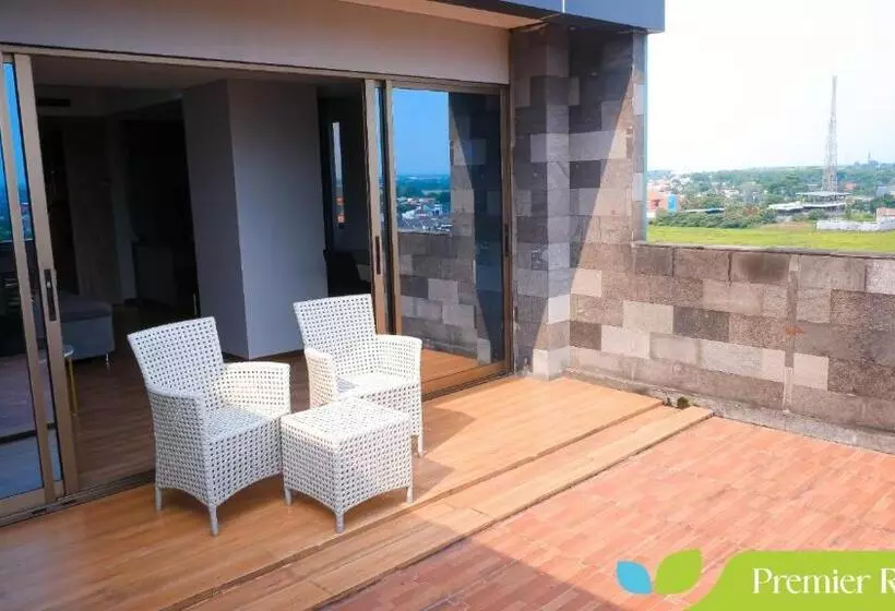 Hotelli Ayola Sunrise Mojokerto