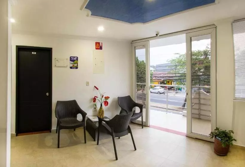 هتل Embajador Del Llano