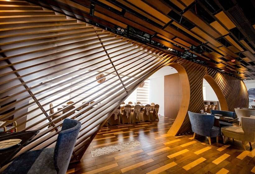 هتل Quinter Central Nha Trang