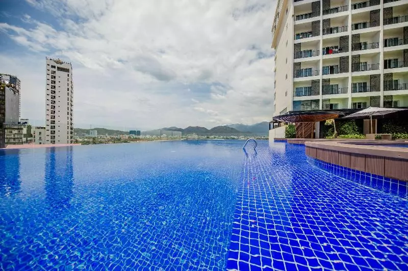 هتل Quinter Central Nha Trang
