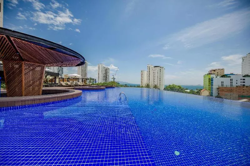 هتل Quinter Central Nha Trang