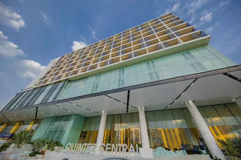 هتل Quinter Central Nha Trang