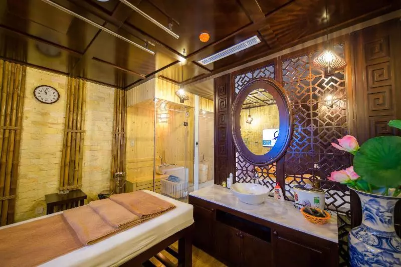 هتل Quinter Central Nha Trang