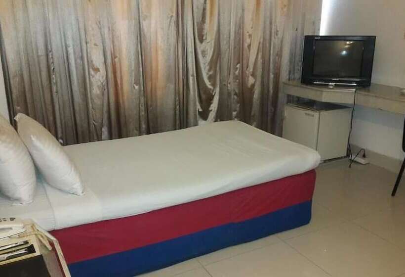 هتل Razmoni Isha Kha International