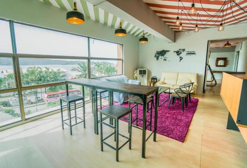 Отель Seaview Capsule