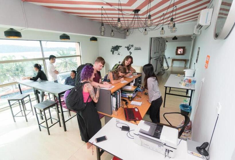 Отель Seaview Capsule