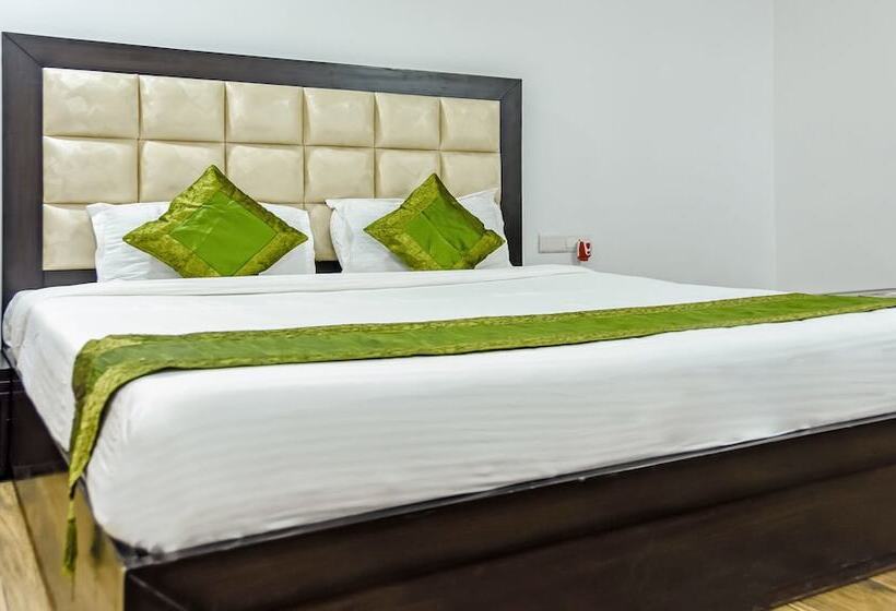 Hotel Treebo Red Petal Jalandhar