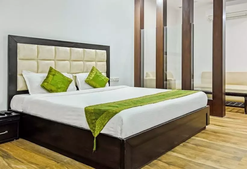 ホテル Treebo Red Petal Jalandhar