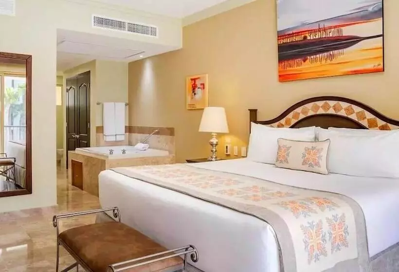 Hotelli Villa Del Arco Beach Resort & Spa