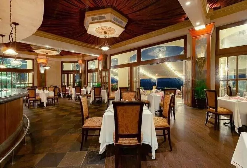 Hotelli Villa Del Arco Beach Resort & Spa