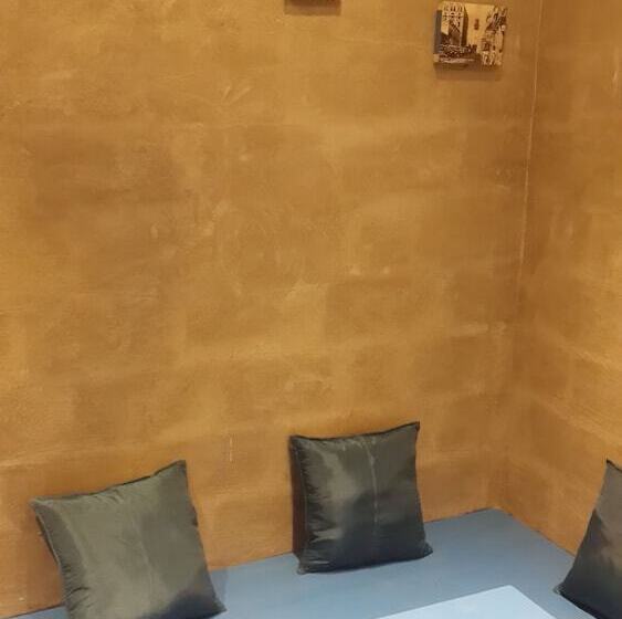 Cycling Backpacker Hostel & Cafe