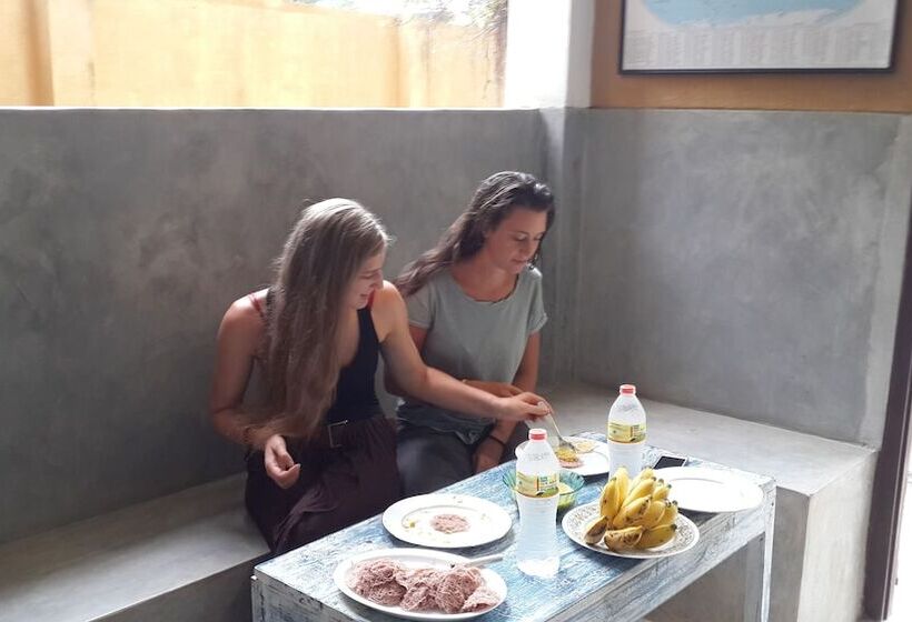 Cycling Backpacker Hostel & Cafe