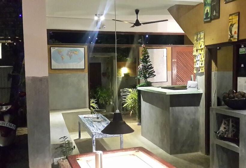 Cycling Backpacker Hostel & Cafe