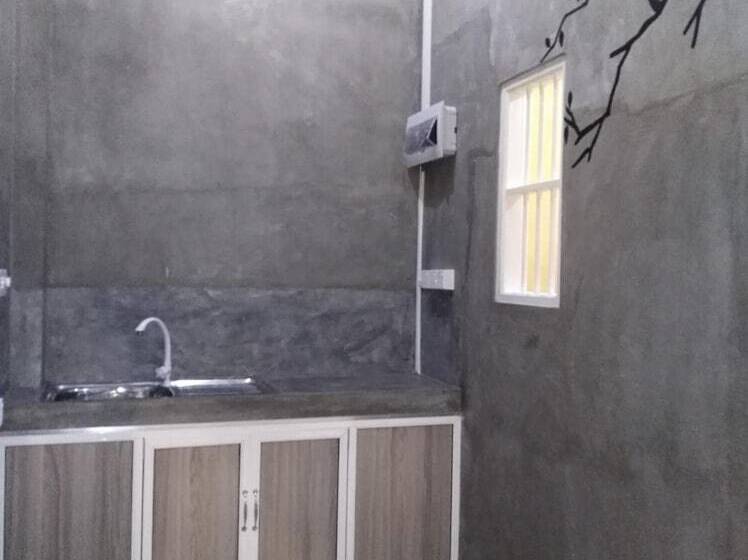 Cycling Backpacker Hostel & Cafe