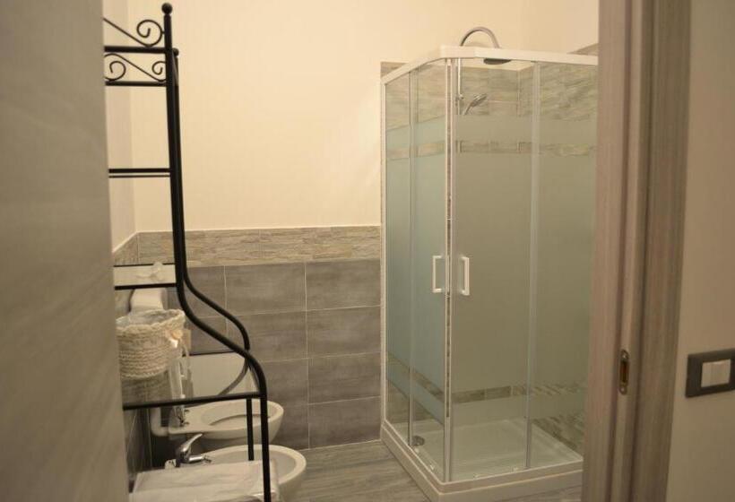 تختخواب و صبحانه La Chance