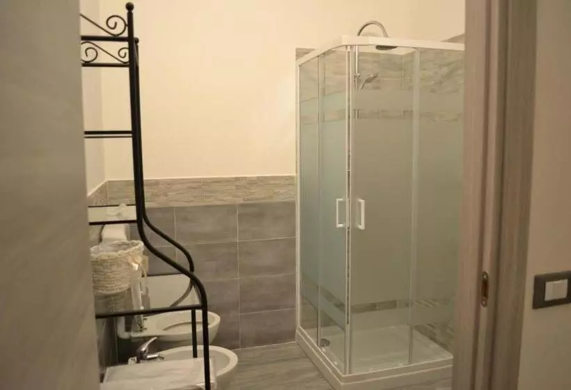 تختخواب و صبحانه La Chance