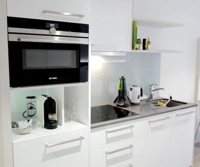 ホテル Base Vevey