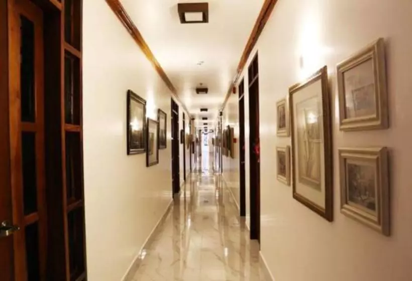 هتل Cln Boutique