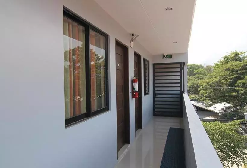 ホテル Reddoorz Near Sibulan Dumaguete Airport
