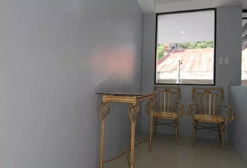 ホテル Reddoorz Near Sibulan Dumaguete Airport