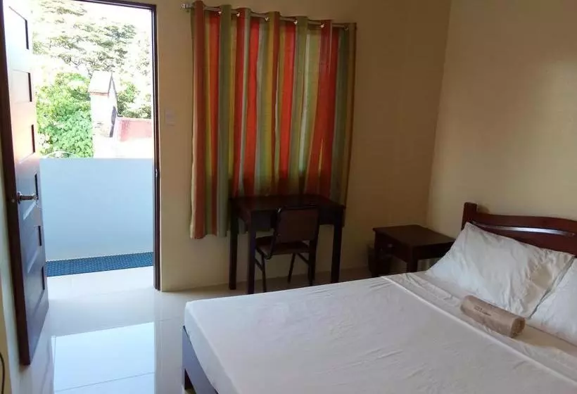 ホテル Reddoorz Near Sibulan Dumaguete Airport
