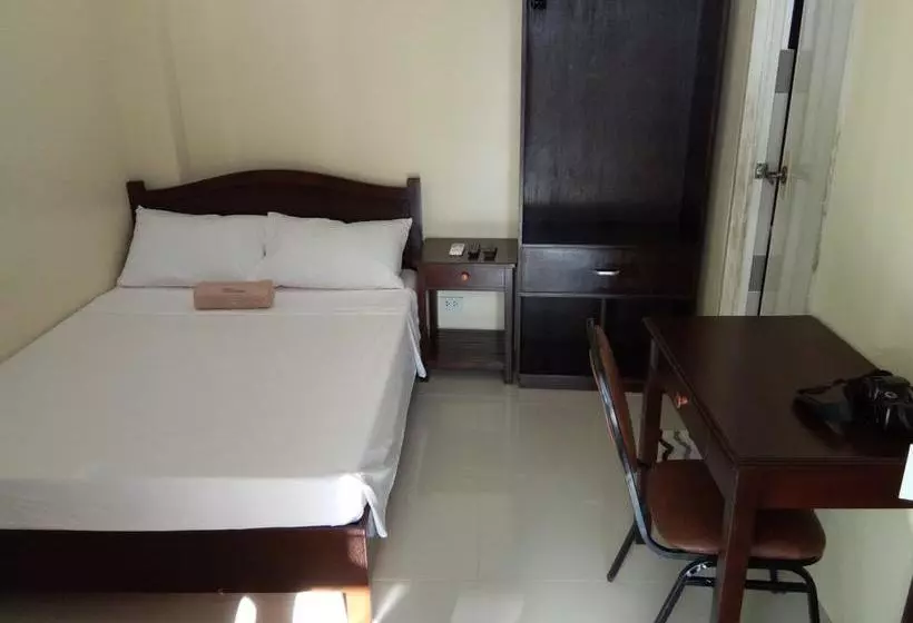 ホテル Reddoorz Near Sibulan Dumaguete Airport
