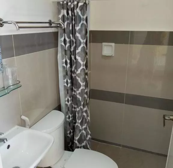 ホテル Reddoorz Near Sibulan Dumaguete Airport