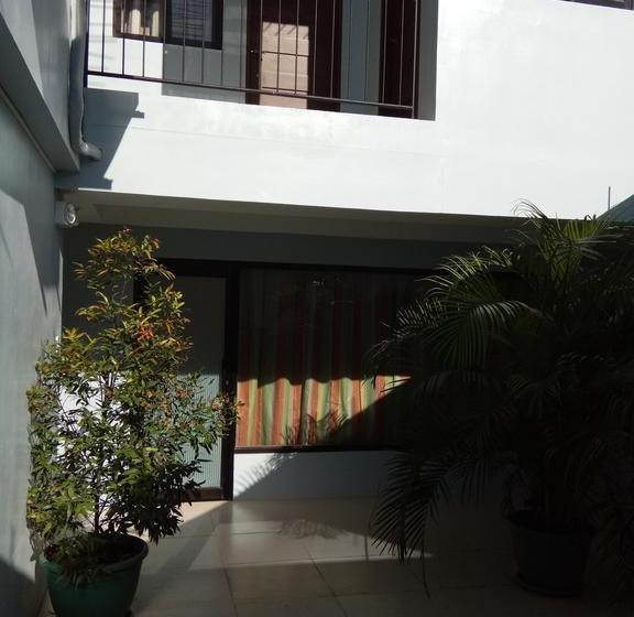 酒店 Reddoorz Near Sibulan Dumaguete Airport