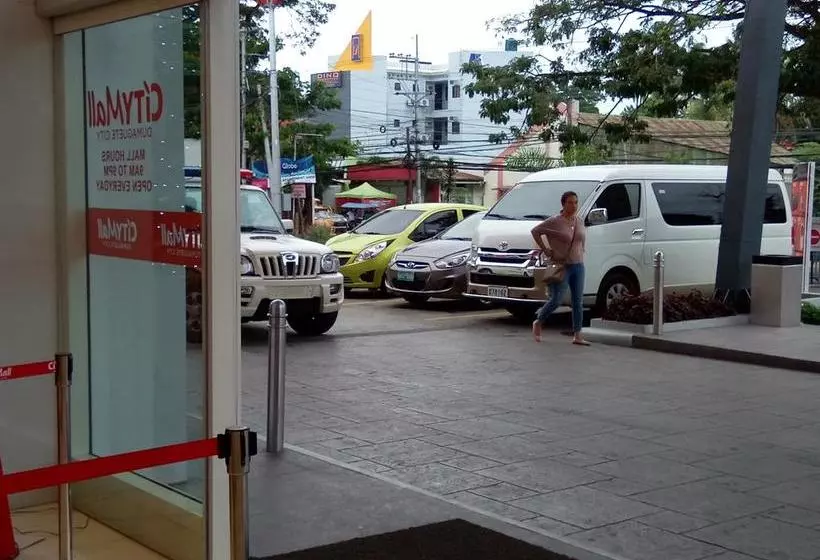 ホテル Reddoorz Near Sibulan Dumaguete Airport
