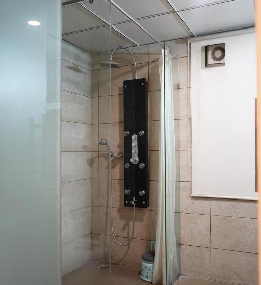 هتل The Kalinga Inn