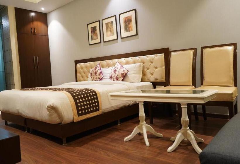 هتل The Kalinga Inn